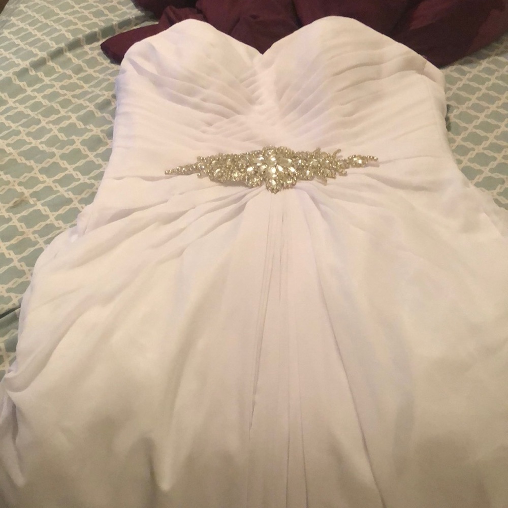 Beautiful wedding dress never worn
